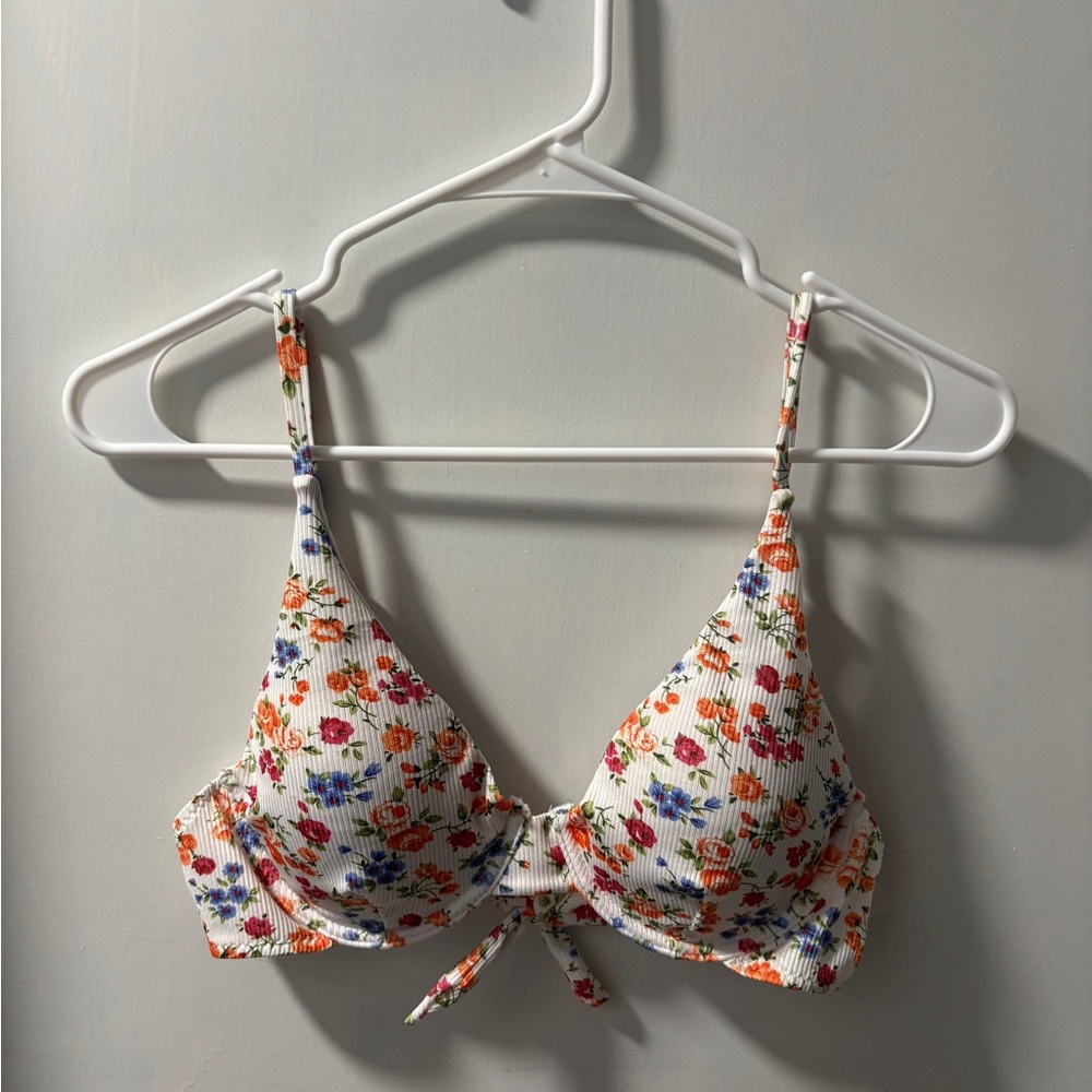 SHEIN White Floral Tie-Front Bikini Top